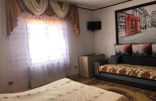 Podobovets Casa | Біля комори