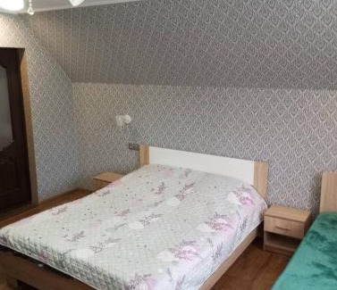 Yasinya Casa | Біля Річки