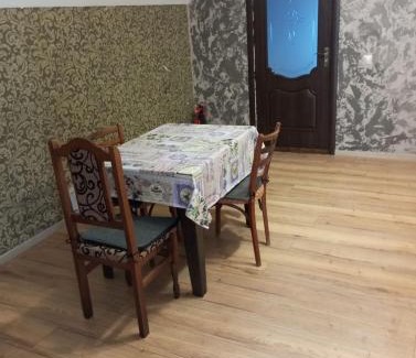 Yasinya Casa | Біля Річки