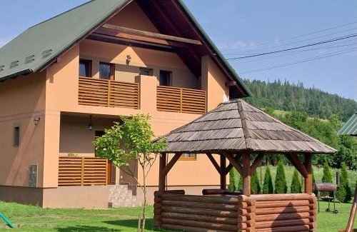 Chernovtsy Casa | Верховинська Хата