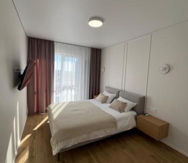 Cherkasy Apartamento | Видові апартаменти з видом на Дніпро та басейн