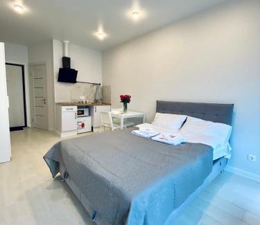 Pozniaky Apartamento | Видові апартаменти MYFREEDOM поруч із метро Харківська