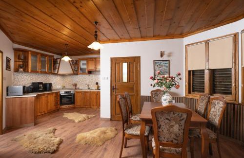 Maryan Villa | Висок клас къща за гости Кътче от Рая с басейн, джакузи и спа
