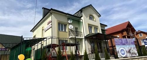 Skhidnytsya Casa | Вілла ,Астері'