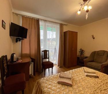 Skhidnytsya Casa | Вілла ,Астері'