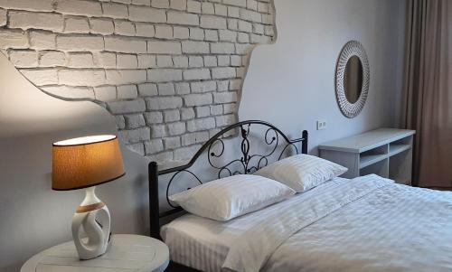 Kamenets-Podol'skiy Apartamento | Гетьманські палати , Старе місто, 2 спальні, балкон-тераса , 85 м кв