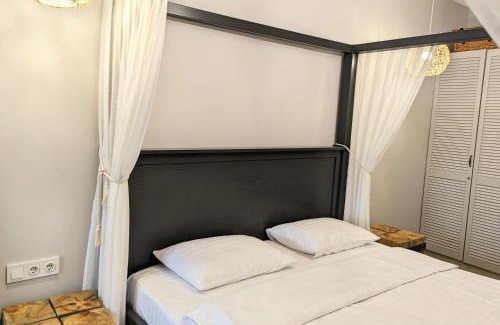 Kamenets-Podol'skiy Apartamento | Гетьманські палати , Старе місто, 2 спальні, балкон-тераса , 85 м кв