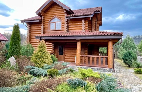 Tatariv Chalet De Esquí | Гостевой дом "Уютный"