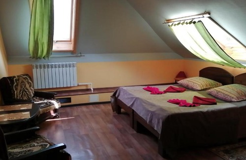 Rostov Casa | "Гостевой дом у озера Неро"