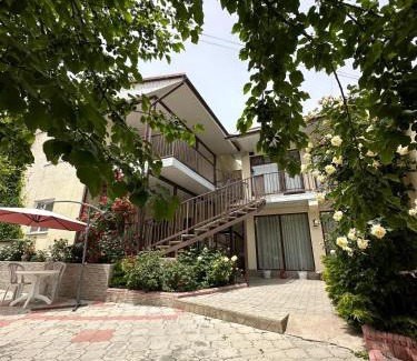 Cholpon-Ata Hotel | Гостевой дом "Kalinka"