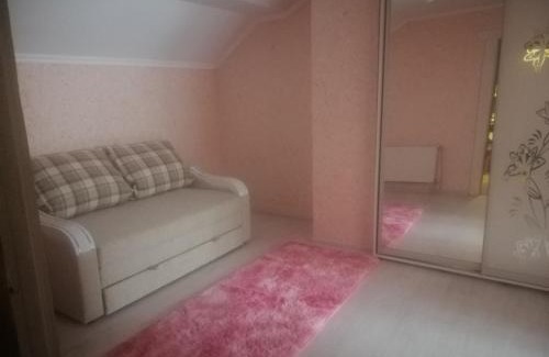 Tatariv Casa | Гостинний двір у Ангеліни