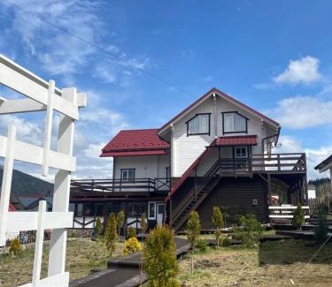Bukovel Casa | Гостьовий дім Круасан Сімейний
