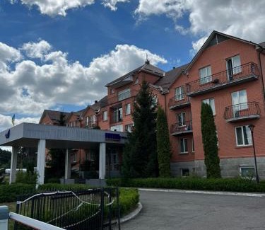 Starovoitove Hotel | Готель Ягодин