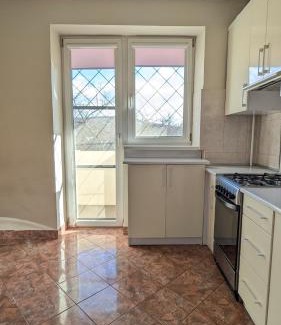Berehove Apartamento | Двокімнатна квартира біля басейну