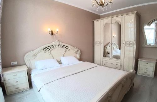 Desnyans'kyi District Apartamento | Двокімнатна , Троєщина, район 2, ТЦ район