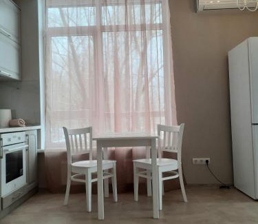 Desnyans'kyi District Apartamento | Двокімнатна , Троєщина, район 2, ТЦ район