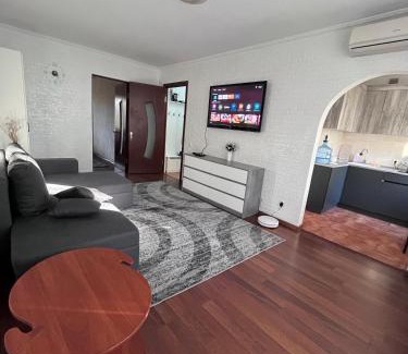 Krivoy Rog Apartamento | Двокімнатні апартаменти в парковій зоні,провулок Бульварний,12 ,два великих Смарт TV, преміум підписки YouTube та онлайн-кінотеатрів,ЗВІТНІ ДОКУМЕНТИ