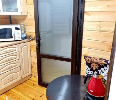 Holosiivskyj Apartamento | Деревянный 2-х комнатный домик