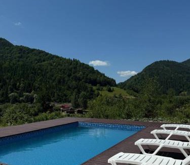 Roztoky Villa | Джерело