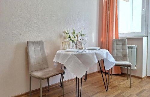 Sukhinovka Apartamento | ЕКО-квартира на Садововому. Мережа Alex Apartments. Цілодобове безконтактне заселення