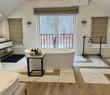 Hlibivka Casa | Заміський будинок з каміном та ванною з панорамним видом в ліс