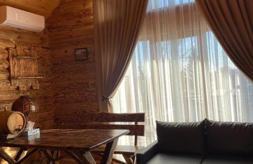 Lesniki Apartamento | Затишний котедж в Білогородці