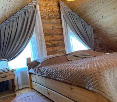 Lesniki Apartamento | Затишний котедж в Білогородці