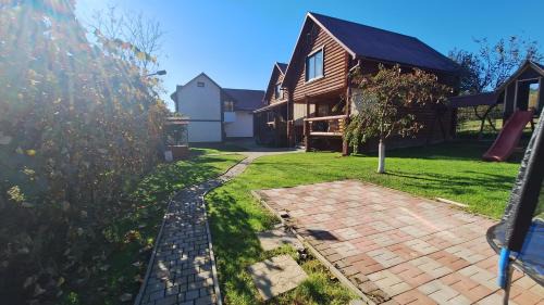 Polyana Casa | "Карпатський краєвид"