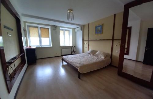 Yuzhne Apartamento | Квартира апартаменты с авторскими ремонтом