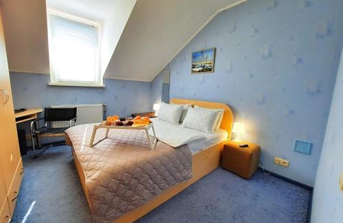 Sukhinovka Apartamento | Квартира з більярдом у центрі Полтави Мережа Alex Apartments Документи для відряджень Безконтактне заселення 24-7