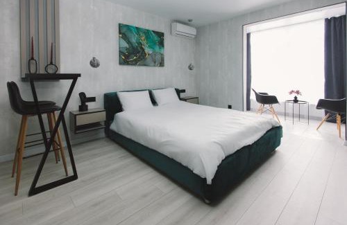 Darnyckyj Apartamento | Квартира з панорамними вікнами на озеро