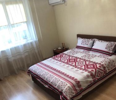 Vyshhorod Apartamento | Квартира по вулиці Набережна