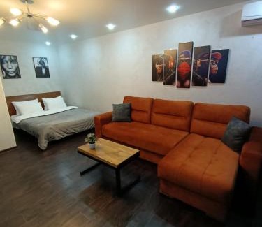 Petropavlovsk Apartamento | Квартира с видом на парк,в минуте ходьбы от Акимата,Налоговой, Прокуратуры,Рахмета,Dostyk Mall,ЦОНа