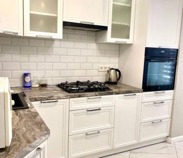 Lutsk Apartamento | Квартира 2кім, ЖК Тріумф, ж-д 5хв, автостанція