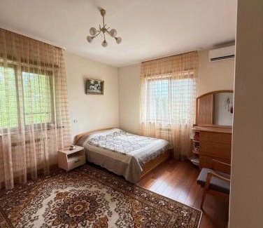 Rzhyshchiv Villa | Комфортний будинок для сімейного відпочинку в Ржищеві