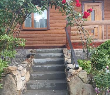 Kosiv Casa | Котедж "Хата Рибака"