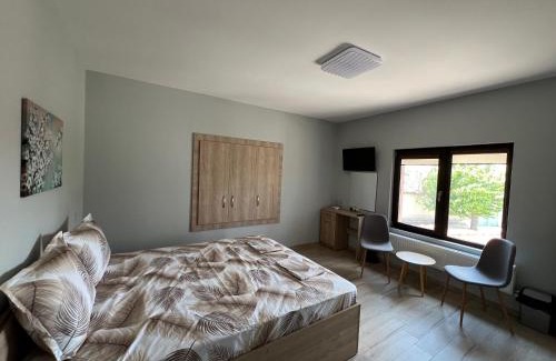 Hisarja Casa | Къща за гости Бадови