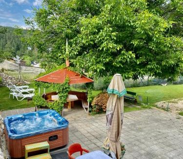 Velingrad Casa | Къща за гости "Марина ливада"