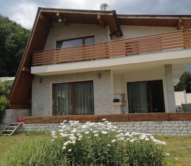 Razlog Chalet De Esquí | Къща за гости Радост Guest House Radost
