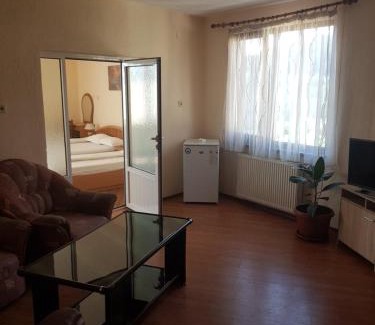 Dospat Casa | Къща за гости с механа БАДЖО