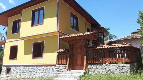 Koprivshtitsa Casa | Къща за гости Феникс