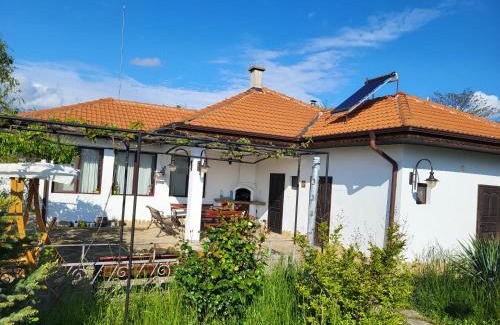Tvurditsa Casa | Къща за гости Червенаково