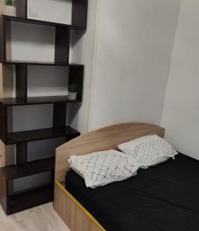 Svyatoshyns'kyi District Apartamento | Метро Академгородок Житомирская 10мин пешком Академмістечко Вернадского 65 КУП НАНУ Європейський університет Міні-смарт квартира