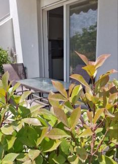 Paralia Ofryniou Apartamento | Морска къща КЛЕОНИКИ