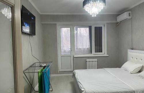 Sverdlov District Apartamento | Однокомнатная Карпинка
