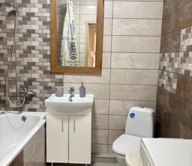 Lutsk Apartamento | Однокімнатна квартира в центрі, на вулиці Набережна,10 з парковкою