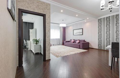 Nur-Sultan Apartamento | Отличный вариант для больших групп! Очень красивый вид на город!