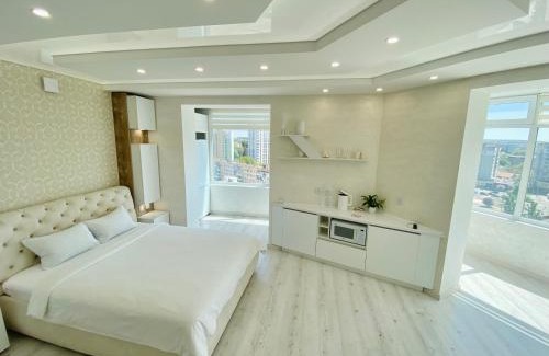 Vinnytsya Apartamento | Панорамні SKY HOUSE Безключовий доступ!