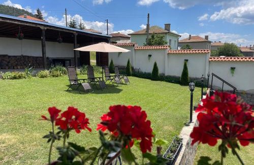 Bratsigovo Villa | ПАУНОВАТА КЪЩА