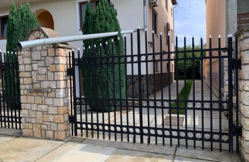Berehove Casa | Приватний будинок